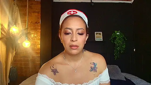 sahra taylor  online show from June 3, 2026, 2:55 pm