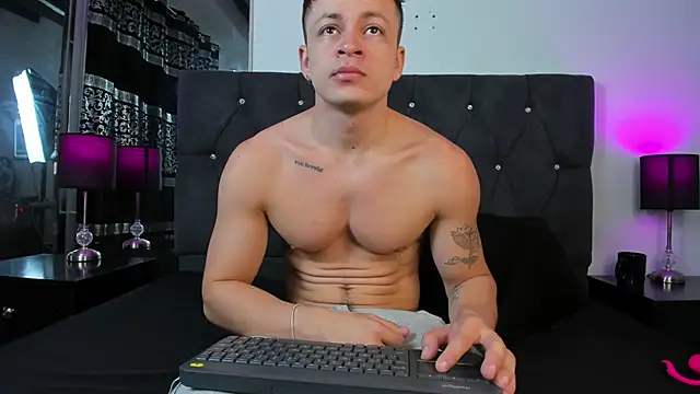 Snapshot of Angel_Cuervo chatting on January 19, 2026, 12:42 pm Angel Cuervo online show from January 19, 2026, 12:42 pm