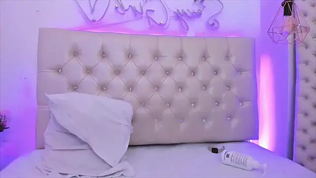 Snapshot of Zoeth_Ruiz chatting on January 17, 2025, 3:53 pm Zoeth Ruiz online show from January 17, 2025, 3:53 pm