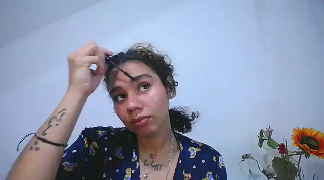 Snapshot of diamonmeli chatting on January 18, 2025, 3:05 pm diamonmeli online show from January 18, 2025, 3:05 pm