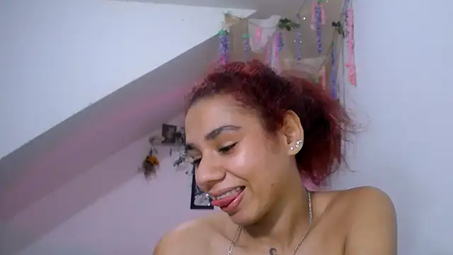 Snapshot of diamonmeli chatting on March 13, 2025, 8:54 pm diamonmeli online show from March 13, 2025, 8:54 pm