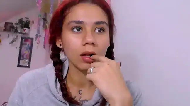 Snapshot of diamonmeli chatting on March 15, 2025, 5:04 pm diamonmeli online show from March 15, 2025, 5:04 pm