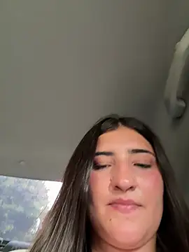 Snapshot of AhriCutte chatting on February 6, 2025, 9:17 pm AhriCutte online show from February 6, 2025, 9:17 pm