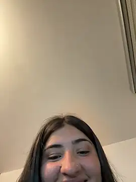 Snapshot of AhriCutte chatting on February 15, 2025, 2:15 am AhriCutte online show from February 15, 2025, 2:15 am