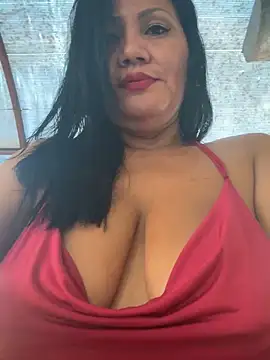 Snapshot of Hot_Rose83 chatting on February 18, 2025, 10:36 pm Hot Rose83 online show from February 18, 2025, 10:36 pm