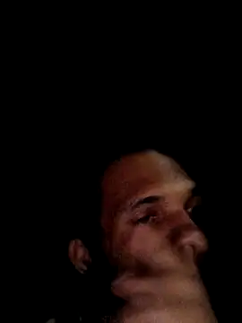 Snapshot of Fernando6e chatting on October 18, 2025, 4:37 am Fernando6e online show from October 18, 2025, 4:37 am