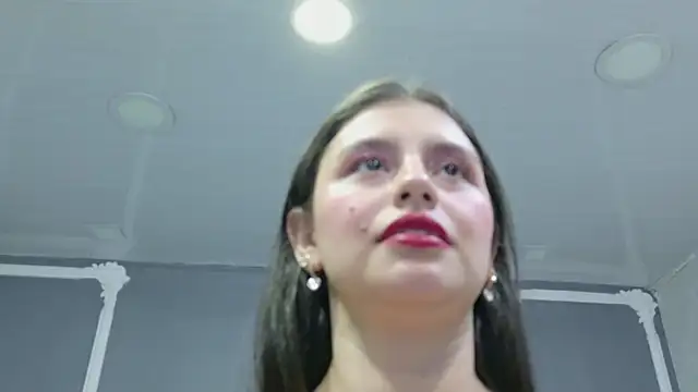 MadelineBeckert online show from June 3, 2026, 7:19 pm