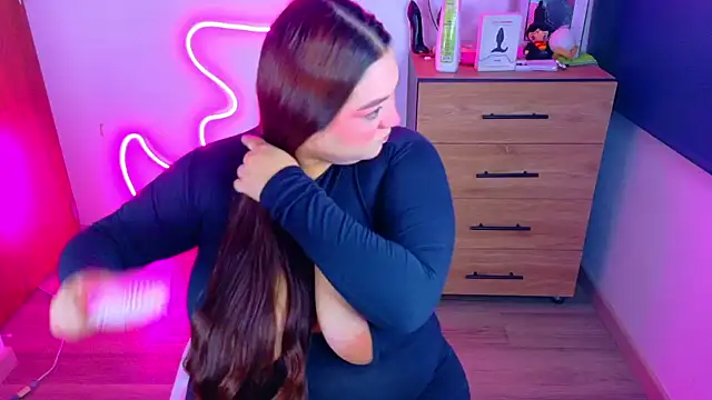 Snapshot of Rebeca_charme21 chatting on October 4, 2025, 8:12 am Rebeca charme21 online show from October 4, 2025, 8:12 am