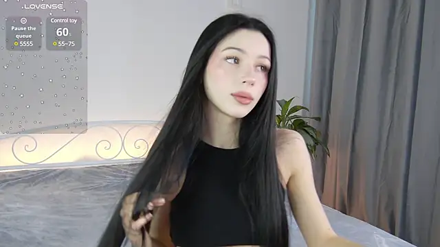 Snapshot of CherryJ_ chatting on January 19, 2025, 7:36 am CherryJ online show from January 19, 2025, 7:36 am