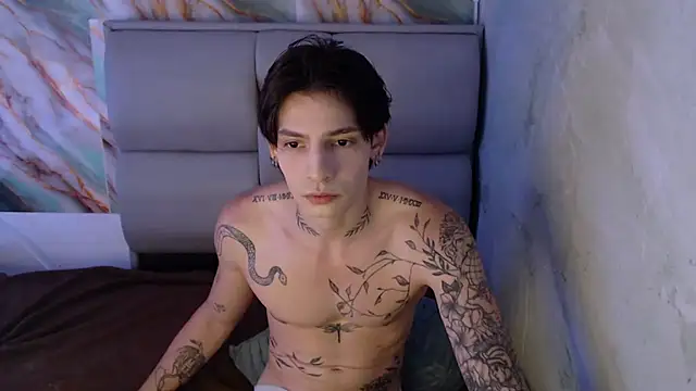 Apolo Hidalgo01 online show from September 25, 2025, 6:44 pm