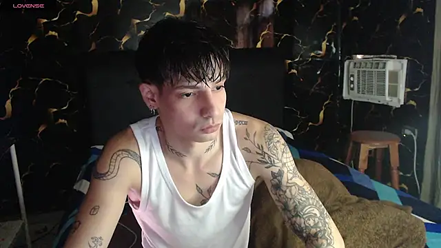 Apolo Hidalgo01 online show from June 25, 2026, 6:01 pm