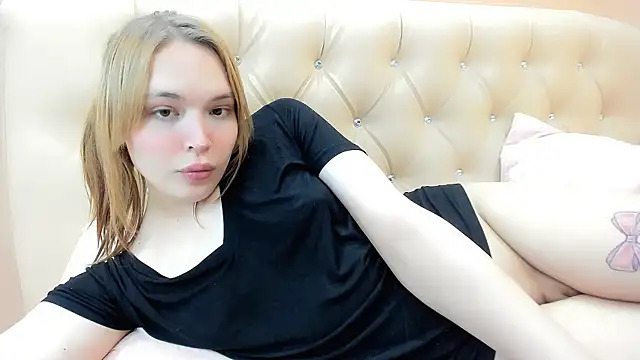Snapshot of fem_to chatting on February 20, 2025, 10:48 pm fem to online show from February 20, 2025, 10:48 pm