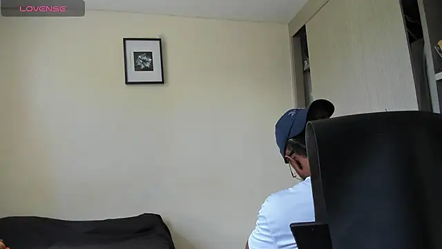 Snapshot of AdonisKnight chatting on September 15, 2025, 3:34 pm AdonisKnight online show from September 15, 2025, 3:34 pm