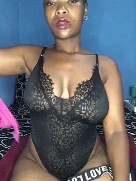 Snapshot of NunuBerry16 chatting on January 5, 2025, 4:04 am NunuBerry16 online show from January 5, 2025, 4:04 am