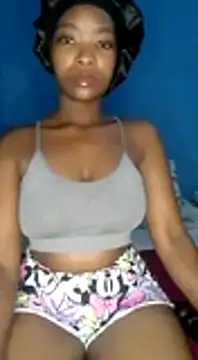 Snapshot of NunuBerry16 chatting on February 9, 2025, 1:55 am NunuBerry16 online show from February 9, 2025, 1:55 am