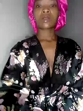 Snapshot of NunuBerry16 chatting on March 20, 2025, 9:35 pm NunuBerry16 online show from March 20, 2025, 9:35 pm