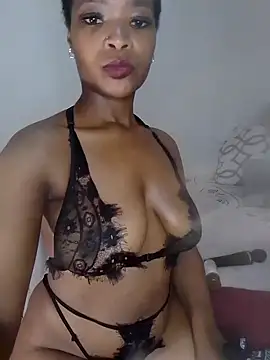 Snapshot of NunuBerry16 chatting on September 19, 2025, 11:33 am NunuBerry16 online show from September 19, 2025, 11:33 am