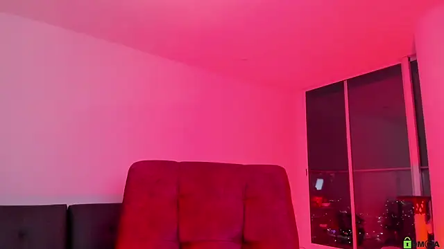 Snapshot of Borbala_Iggy chatting on February 12, 2025, 6:40 am Borbala Iggy online show from February 12, 2025, 6:40 am