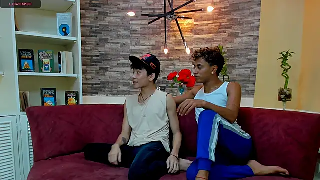 StrawwBoys online show from March 19, 2025, 9:27 pm