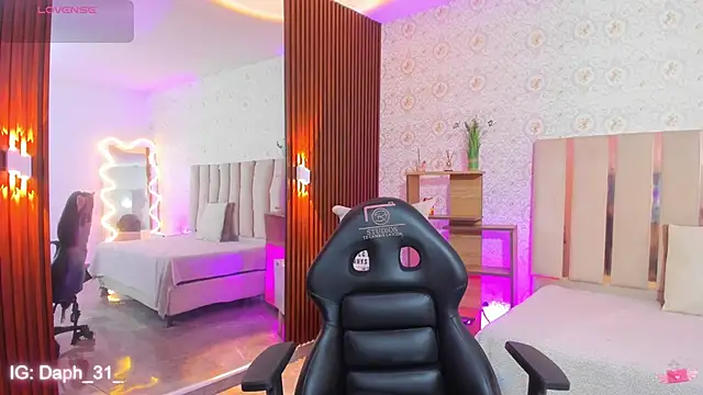 Snapshot of Daphnne_tay chatting on October 1, 2025, 3:12 am Daphnne tay online show from October 1, 2025, 3:12 am