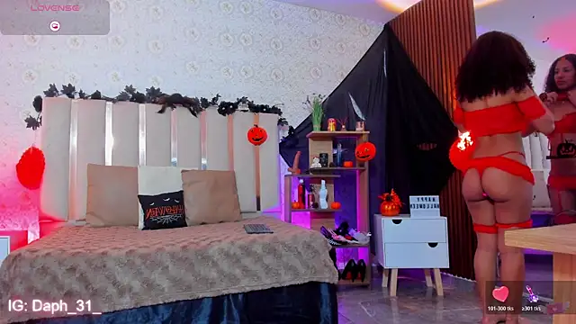 Snapshot of Daphnne_tay chatting on October 17, 2025, 7:38 pm Daphnne tay online show from October 17, 2025, 7:38 pm