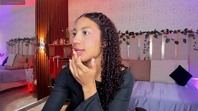 Daphnne tay online show from February 9, 2026, 3:43 am