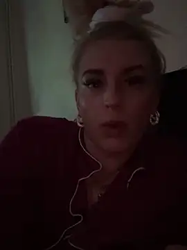 Snapshot of Barbie_26 chatting on March 19, 2025, 11:47 pm Barbie 26 online show from March 19, 2025, 11:47 pm