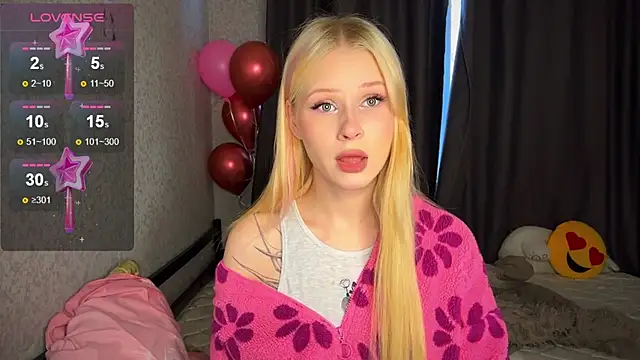 Snapshot of lisa_barbie chatting on December 10, 2024, 8:51 am lisa barbie online show from December 10, 2024, 8:51 am