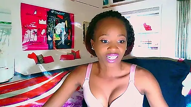 EbonyCreamy69 online show from December 11, 2024, 7:03 pm