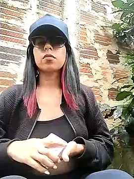 Snapshot of MirandaSingle chatting on February 23, 2026, 7:11 pm MirandaSingle online show from February 23, 2026, 7:11 pm