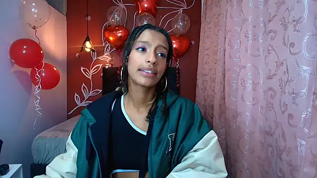 Zia Green online show from February 12, 2025, 3:27 pm