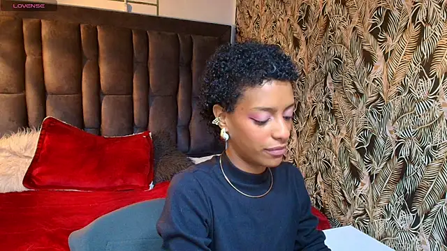 Zia Green online show from April 28, 2026, 1:05 pm