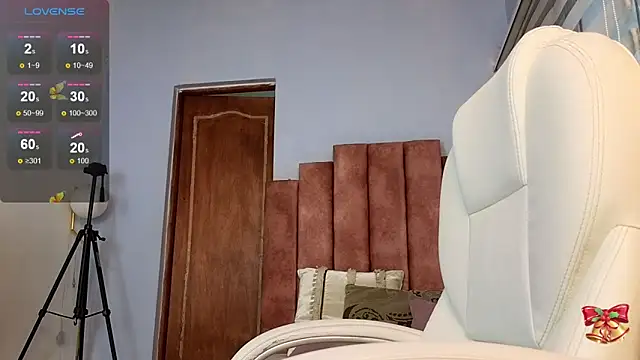 lou rosse  online show from December 10, 2024, 9:22 pm