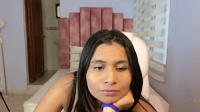 lou rosse  online show from December 13, 2024, 8:47 pm