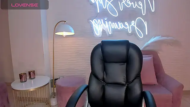 Snapshot of IrinaPortman chatting on December 12, 2024, 3:21 am IrinaPortman online show from December 12, 2024, 3:21 am