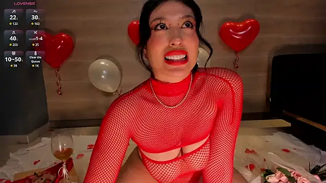 Snapshot of IrinaPortman chatting on February 15, 2025, 8:33 am IrinaPortman online show from February 15, 2025, 8:33 am