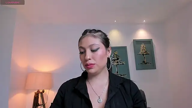 Snapshot of IrinaPortman chatting on February 26, 2025, 7:16 pm IrinaPortman online show from February 26, 2025, 7:16 pm