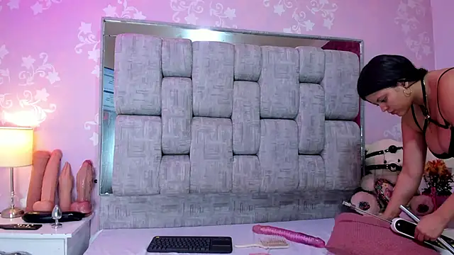 KarinaSimonz online show from March 9, 2026, 3:10 am