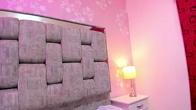 KarinaSimonz online show from April 6, 2026, 4:46 am