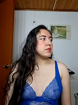 Emi chik online show from March 1, 2026, 10:28 am