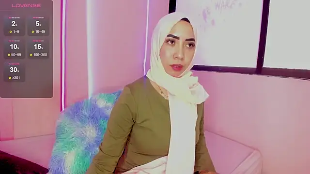 Sweet hot mia online show from January 6, 2025, 7:45 pm