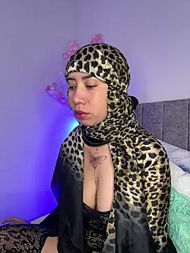 Sweet hot mia online show from May 19, 2026, 1:50 pm