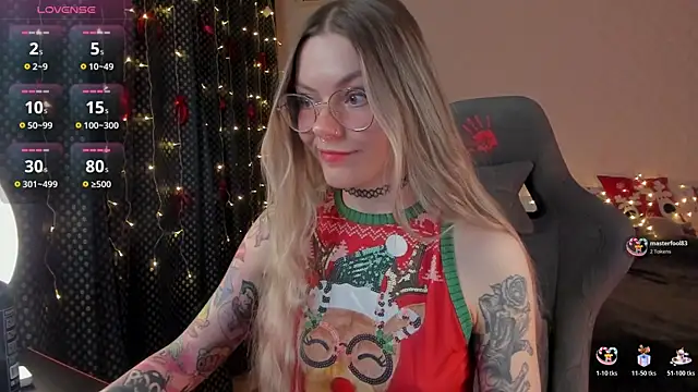 Marta May  online show from December 21, 2025, 12:01 pm