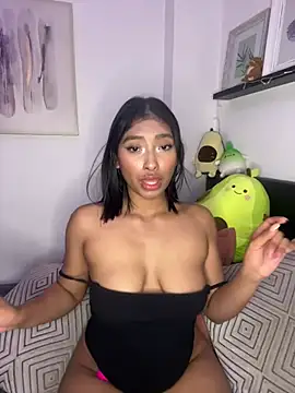 Isabella fasilier online show from January 13, 2025, 9:20 pm
