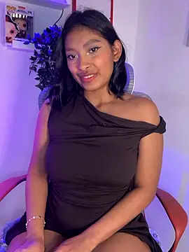 Isabella fasilier online show from January 11, 2026, 1:32 am