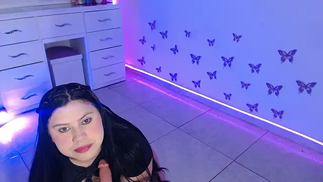 April sexycurvi online show from March 8, 2026, 4:38 am