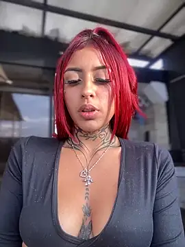 Snapshot of Kuromi_LS chatting on February 15, 2025, 10:31 pm Kuromi LS online show from February 15, 2025, 10:31 pm