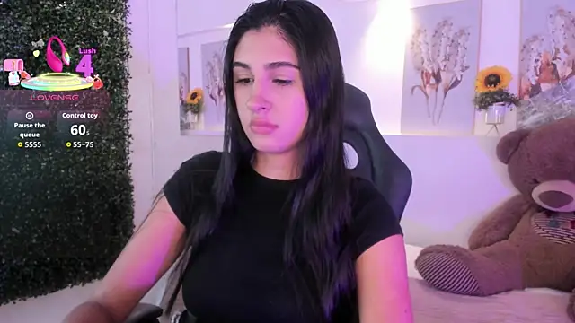 Snapshot of Ashley_Evans18 chatting on October 22, 2025, 12:49 pm Ashley Evans18 online show from October 22, 2025, 12:49 pm