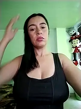 hailey85 online show from February 3, 2026, 9:42 pm