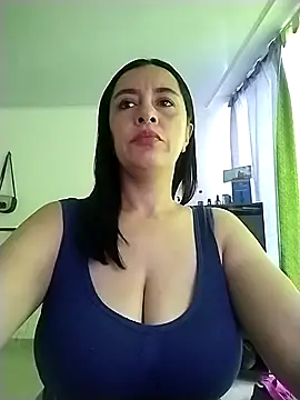 hailey85 online show from April 18, 2026, 8:20 pm